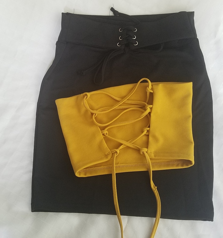 Black polyester pencil skirt